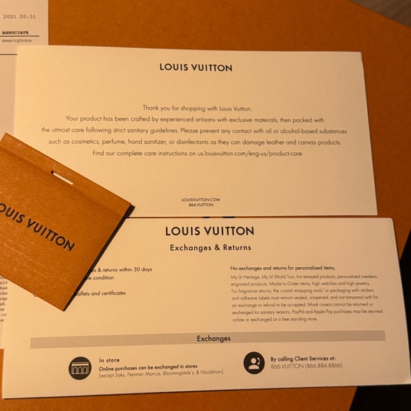 Louis Vuitton Monogram Carmel Mahina Hobo Bag - Picture 11 of 16